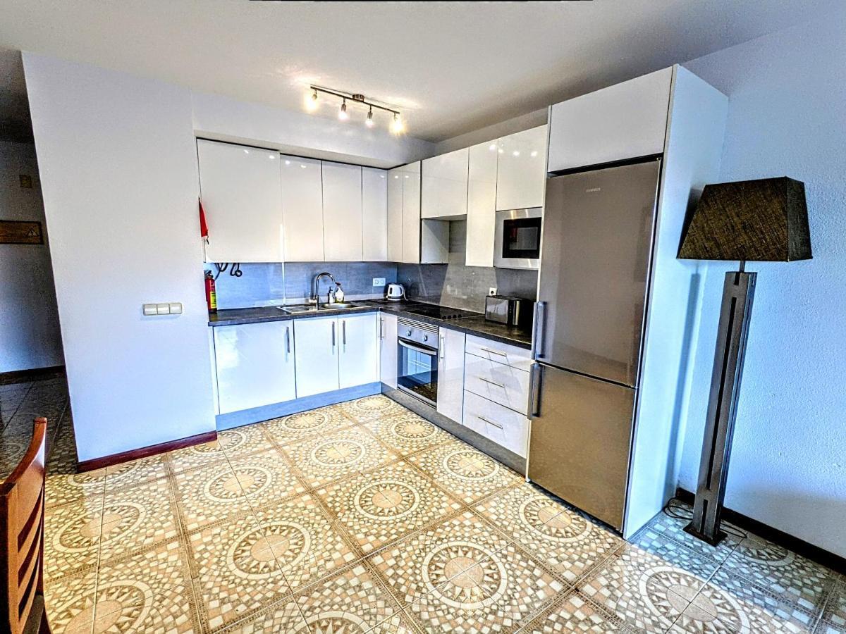 Luxury Newly Refurbished Modern Apartment With Stunning Mountain Views - Xmas And Ny 2025-2026 Now Booking San Miguel de Abona Exterior photo